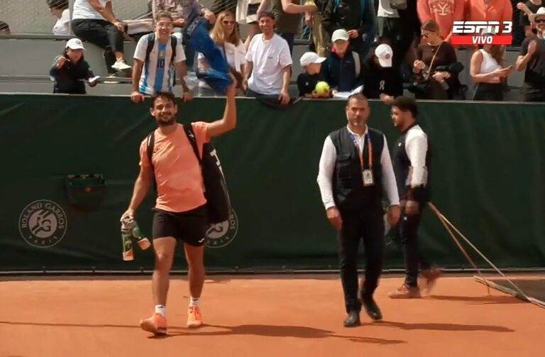 Navone se metió en tercera ronda de Roland Garros
