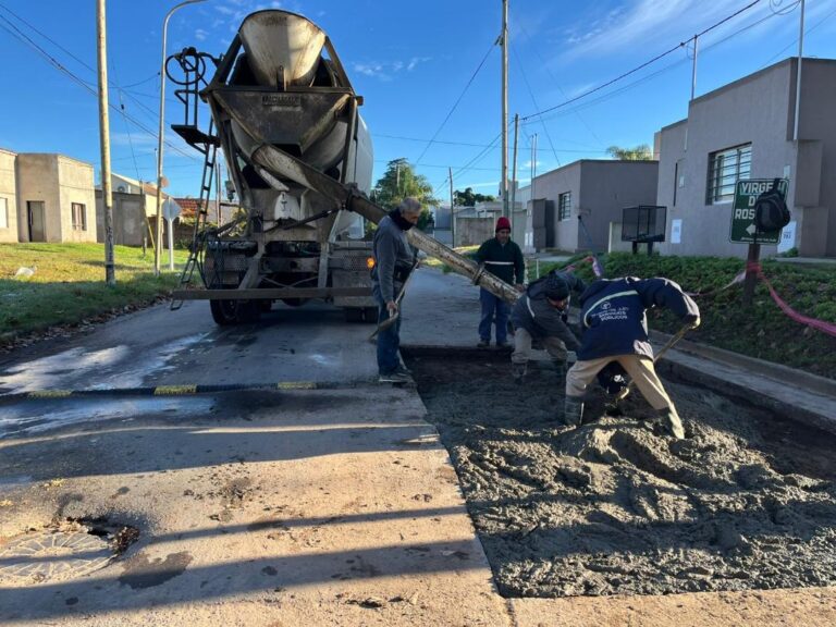 Reparación de pavimento en Compairé y Frondizi