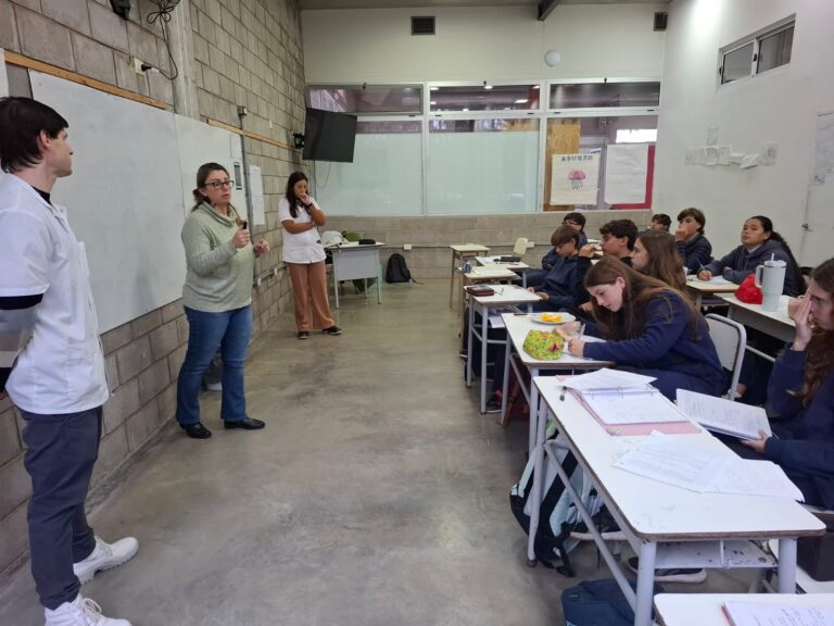 Charla Educación en salud y alimentación