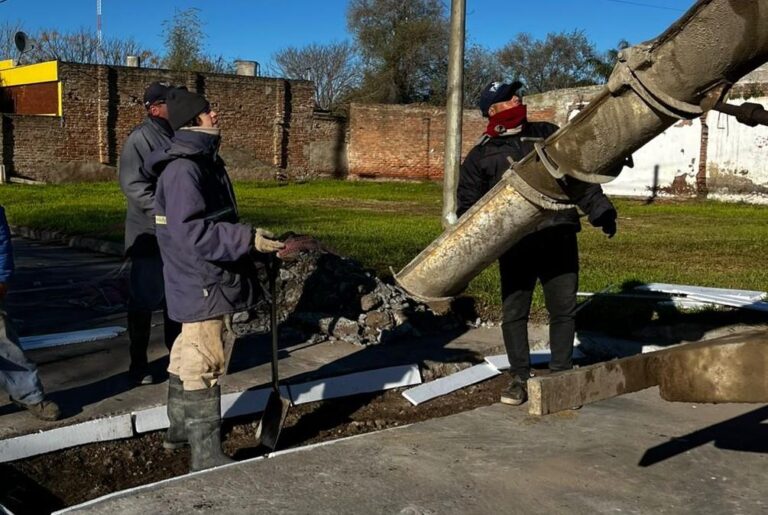 Reparación de pavimento: circular con precaución