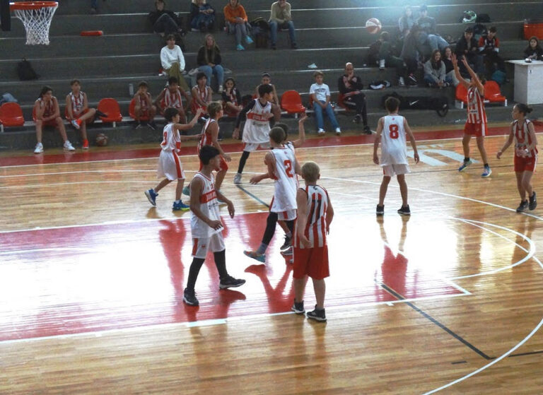 Básquet: Atlético 9 de Julio visitó a Quilmes de Mercedes