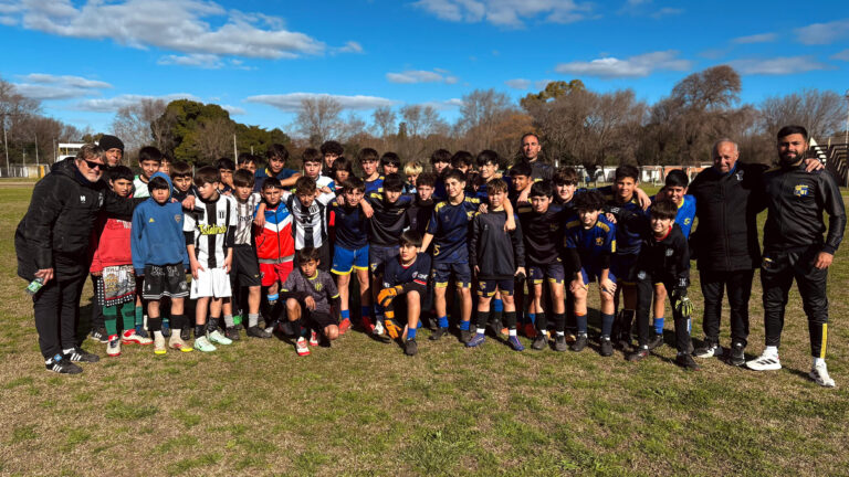 Huracán probó 150 jugadores en Once Tigres