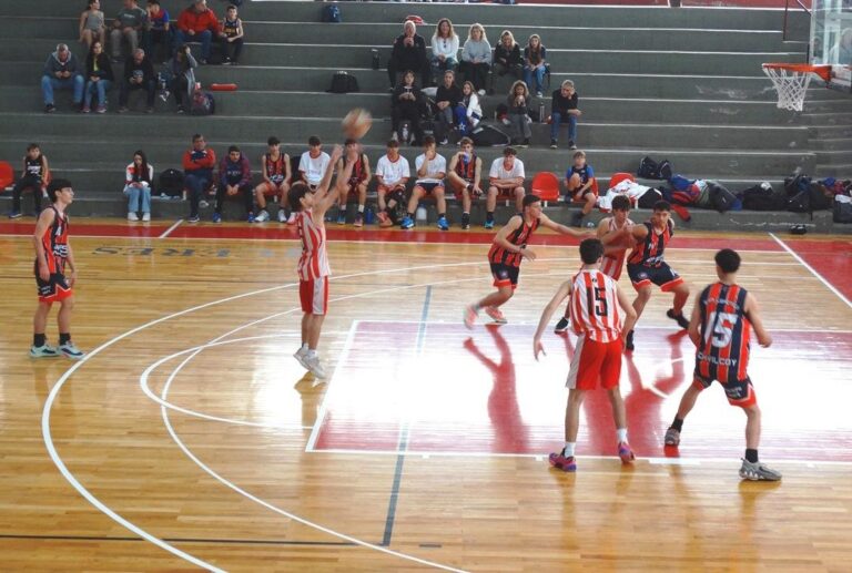Básquet: Atlético visitó a San Lorenzo de Chivilcoy