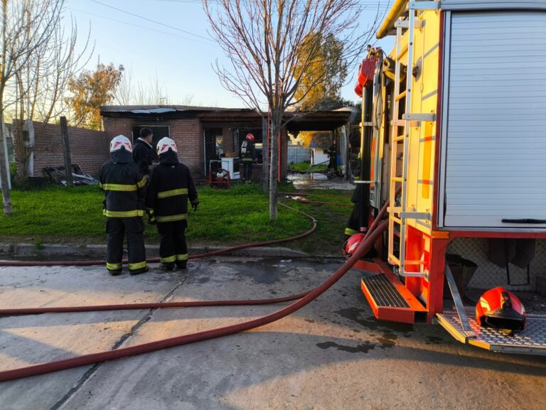 Incendio: destrucción en una casa