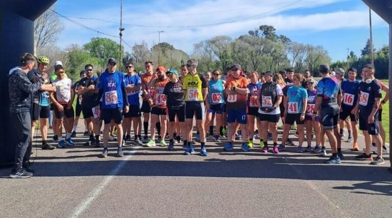 Se realizó el Duatlón Solidario a beneficio de Bomberos