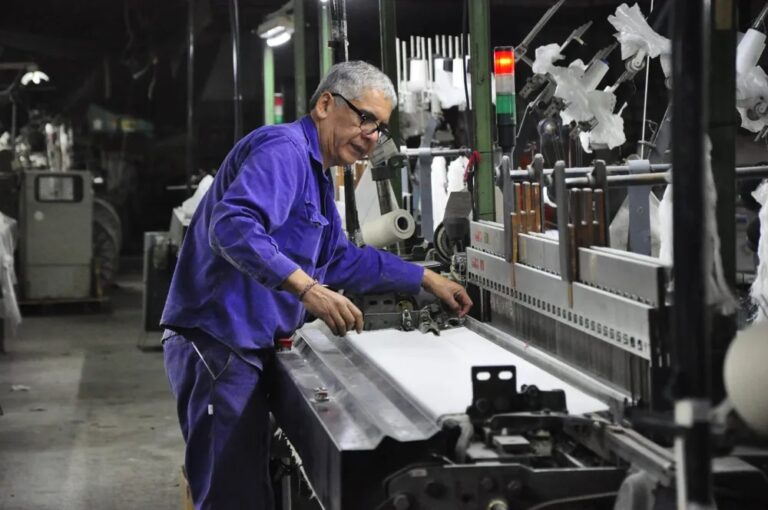 La Provincia prorrogó la emergencia económica y tarifaria para empresas recuperadas