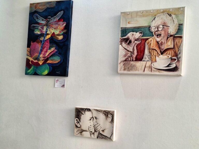 “Todo bolígrafo”, exposición en la Terminal