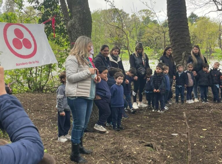 Forestación de la Isla del Parque San Martín