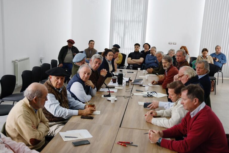 Encuentro de Sociedad Rural Argentina en 9 de Julio
