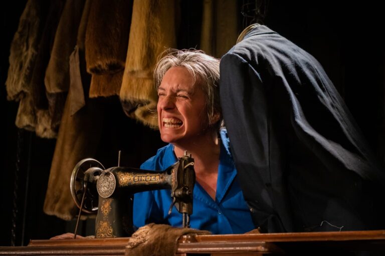 Teatro en la Biblioteca José Ingenieros: “Pájaro Ciego. Ni marido ni patrón”