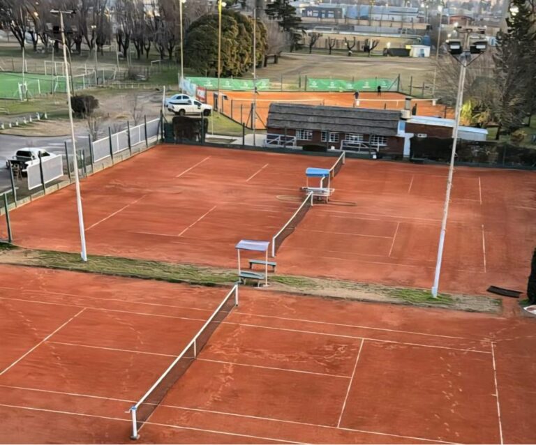Se juega la 5ta. fecha de la Liga Nuevejuliense de Tenis