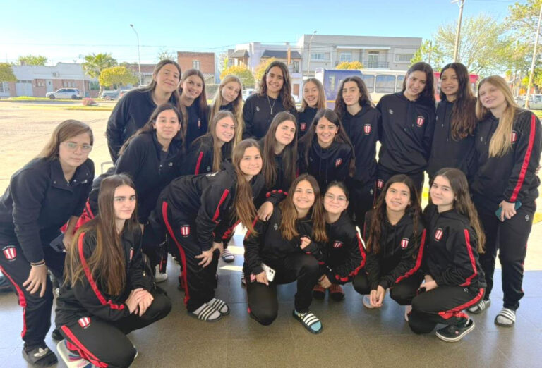 Hockey: equipo de Atlético 9 de Julio compite en el Torneo Nacional