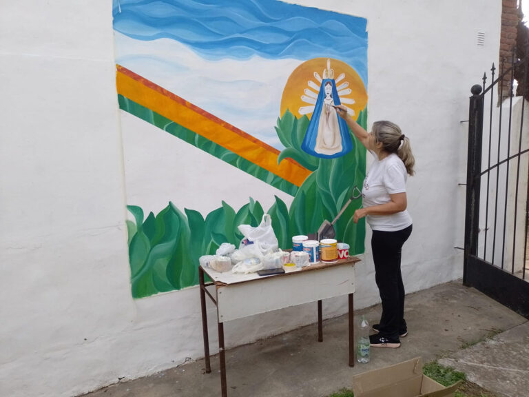 La Sociedad de Fomento de Barrio Luján luce su mural