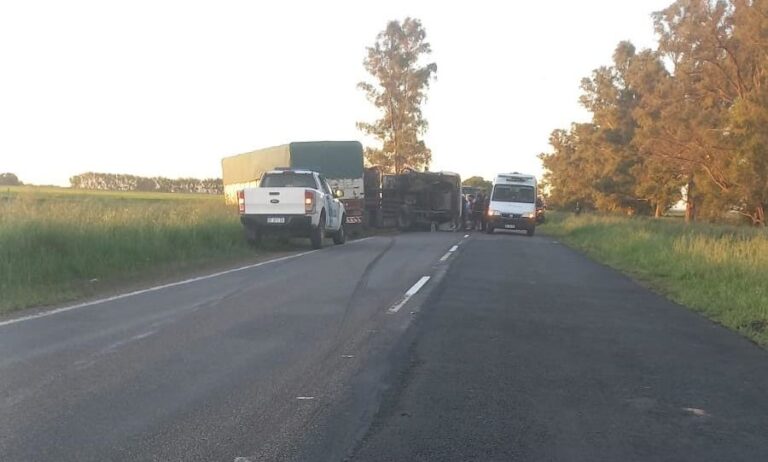 Volcó un camión en Ruta 65
