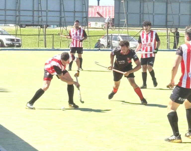 Hockey caballeros: gran triunfo Atlético en los Play Offs