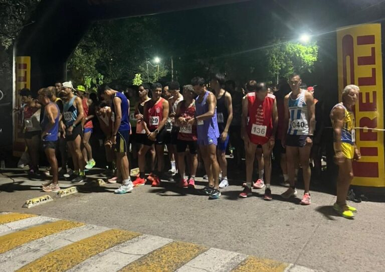 Más de 300 atletas corrieron los 5 k nocturnos