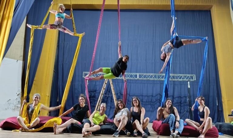 Acrobacias aéreas, este sábado, en el Teatro Rossini