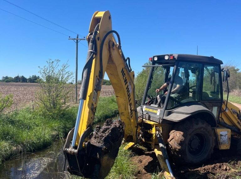 Trabajos en caminos rurales de 9 de Julio
