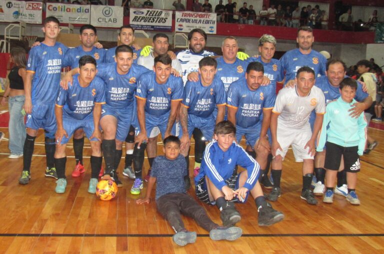 Futsal: vibrante empate 8 a 8, entre Doña Tota y Dana Equipamientos
