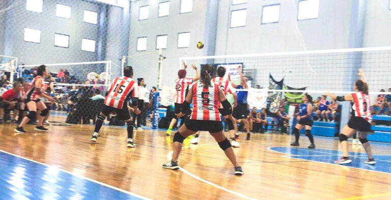 Jornada de Newcom, en el gimnasio de Atlético 9 de Julio