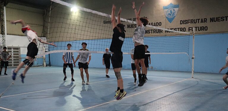Vóley de San Martín: formación como Técnico Provincial y Nacional