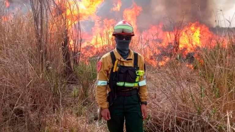 Una brigadista nuevejuliense en los incendios de la Patagonia