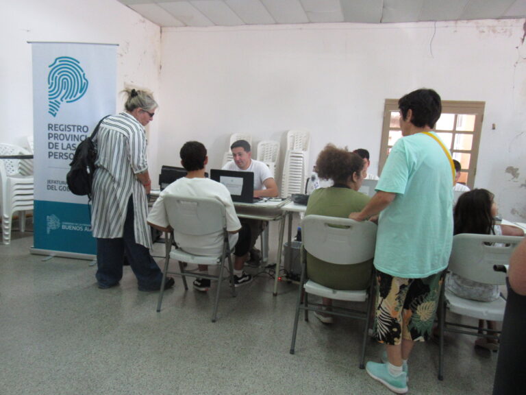 Operativo Documentario: más de 200 trámites