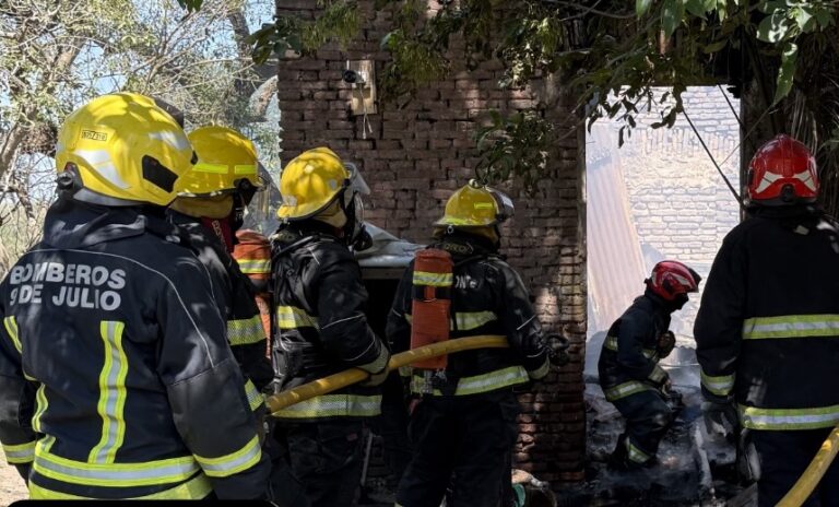 Incendios en la zona rural: ardua labor de Bomberos