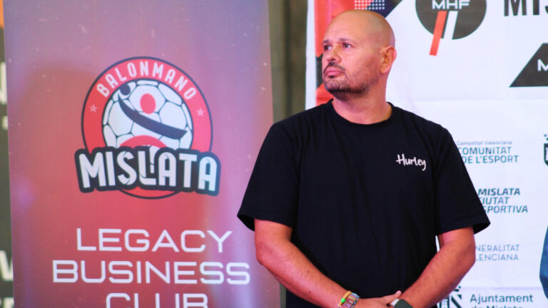 Mauro Longarini: 20 años en Balonmano Mislata de España