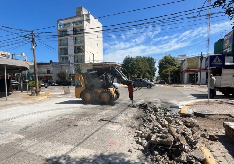 Robbio y Mitre: se completa la reparación de pavimento