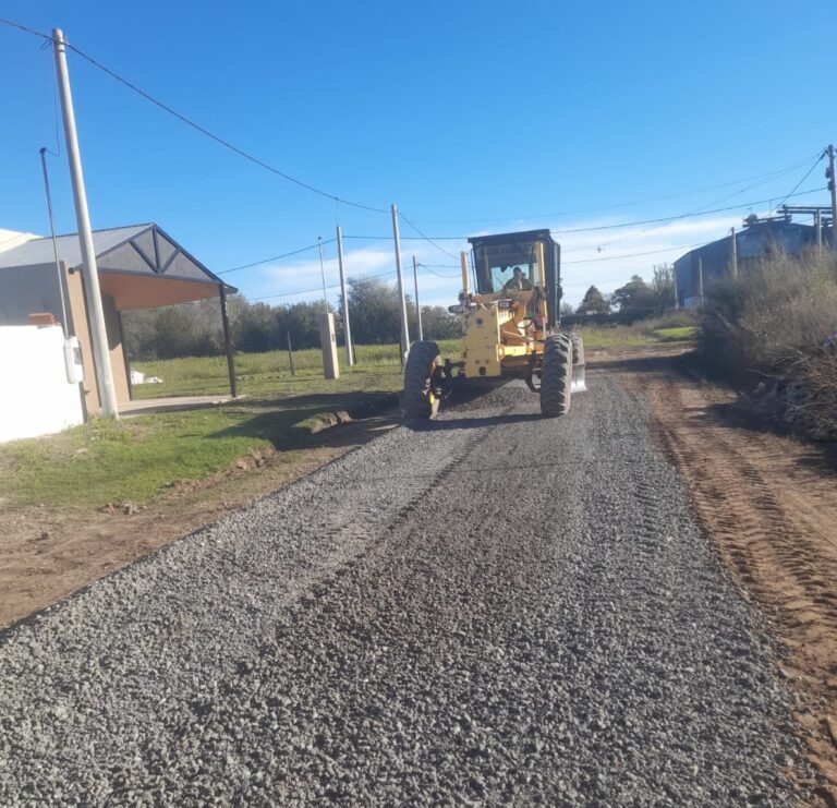 Mejoras en las calles: colocan piedras