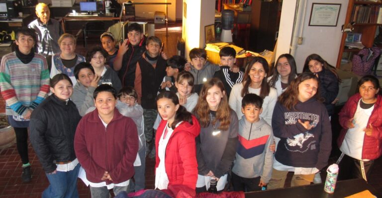 Alumnos de la Escuela Nº 50 visitaron «El 9 de Julio»