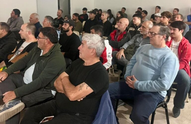 Numerosa asistencia a la charla «Eficiencia energética en la industria»