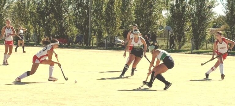 Hockey femenino: entrenaron las selecciones y se reanuda el Torneo