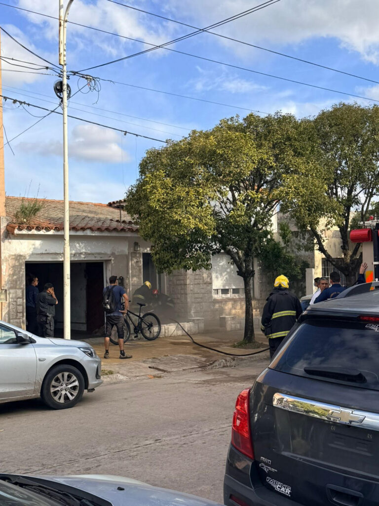 Incendio en una vivienda: una mujer perdió la vida