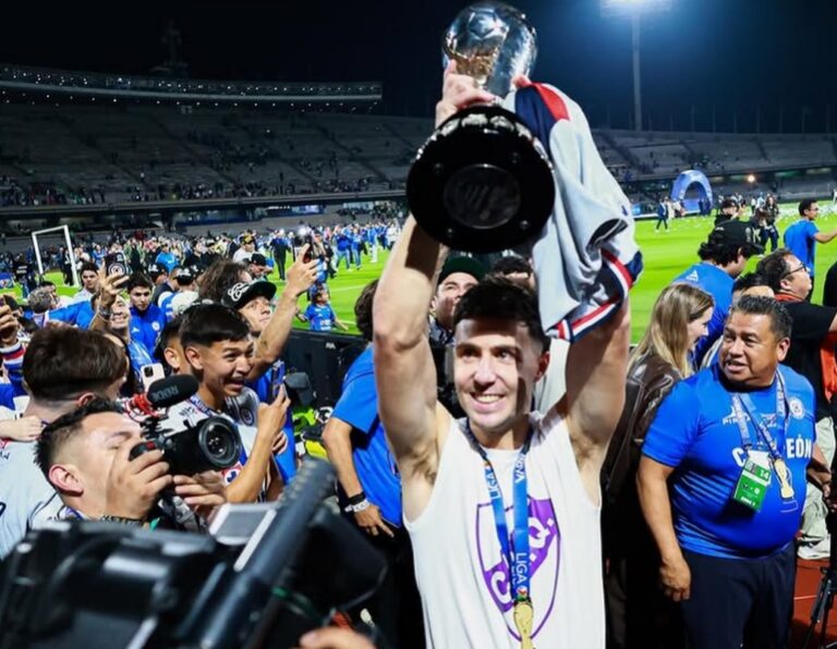José Paradela: el quiroguense campeón en México, con el Cruz Azul