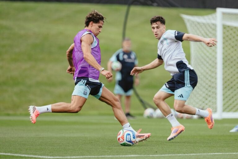 Mundial: Argentina juega su primer amistoso