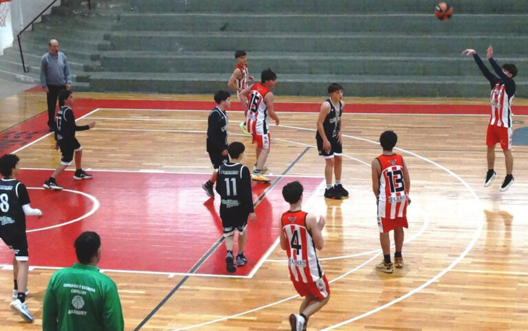 Básquet: Atlético visitó a Gimnasia de Chivilcoy