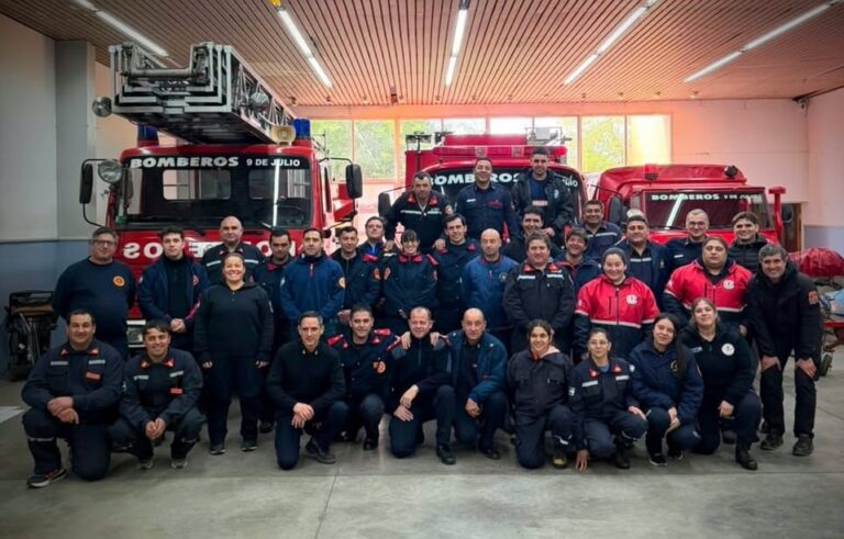 Bomberos de la Región se capacitaron en 9 de Julio