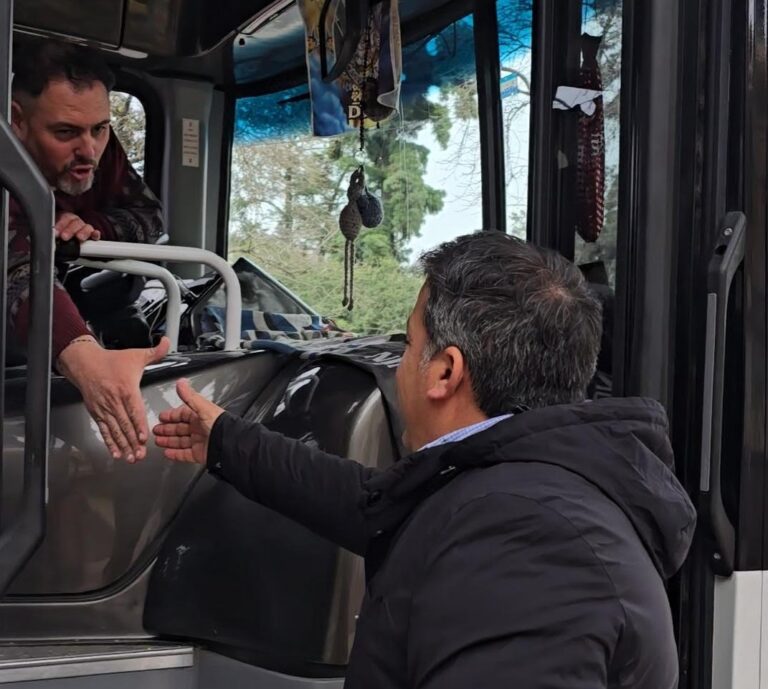 Transporte escolar: Esteban «Tete» Naudín viajó a Lincoln para replicar en nuestro medio