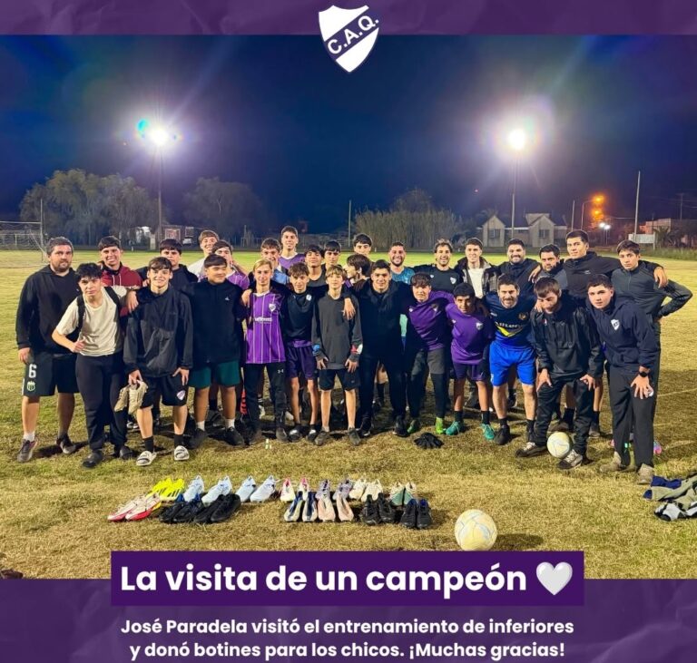 José Paradela visitó a los chicos de Quiroga y donó botines