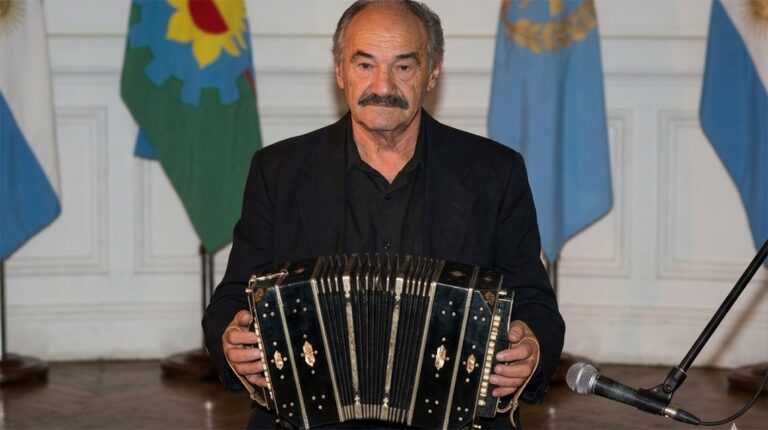 Falleció “Tito” Utello, destacado bandoneonista nuevejuliens