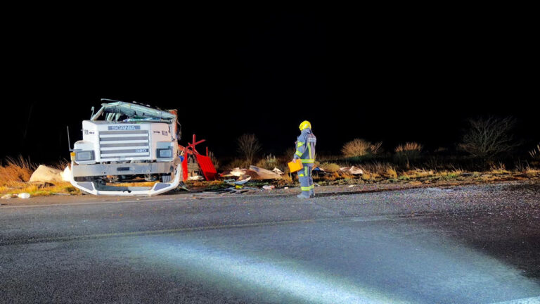 Ruta 65: despiste y vuelco de un camión