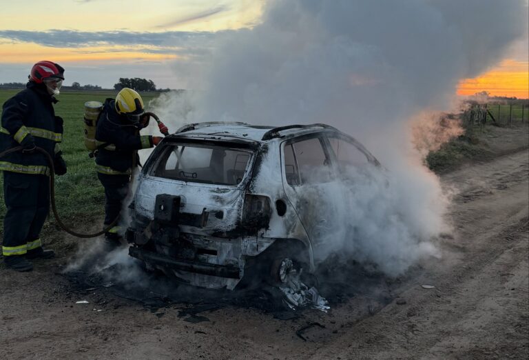 Incendio vehicular en zona de La Niña