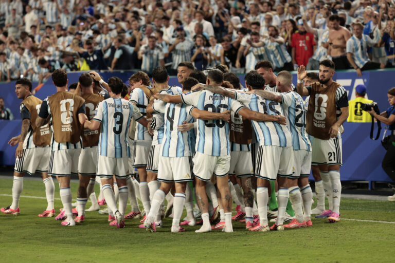 Mundial: avanza Argentina; hoy empiezan los Octavos de Final