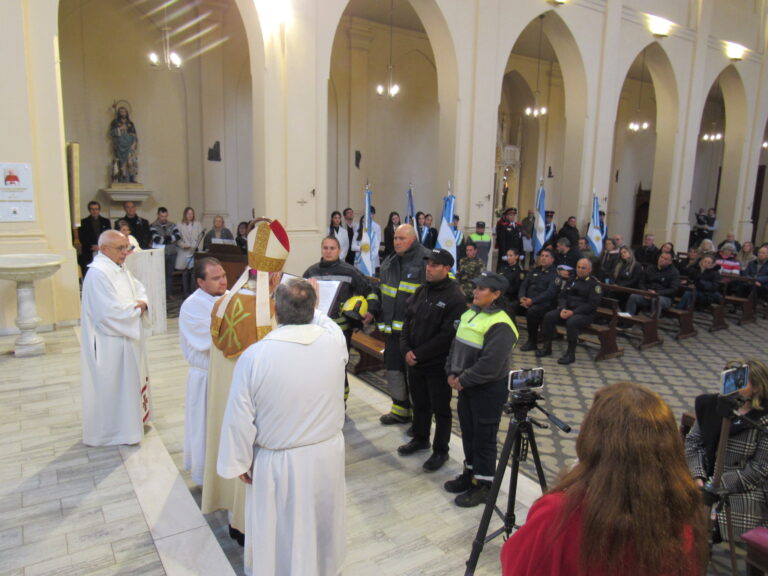 En el Tedeum del Día de la Independencia: reconocimiento a la educación, salud y servicios públicos