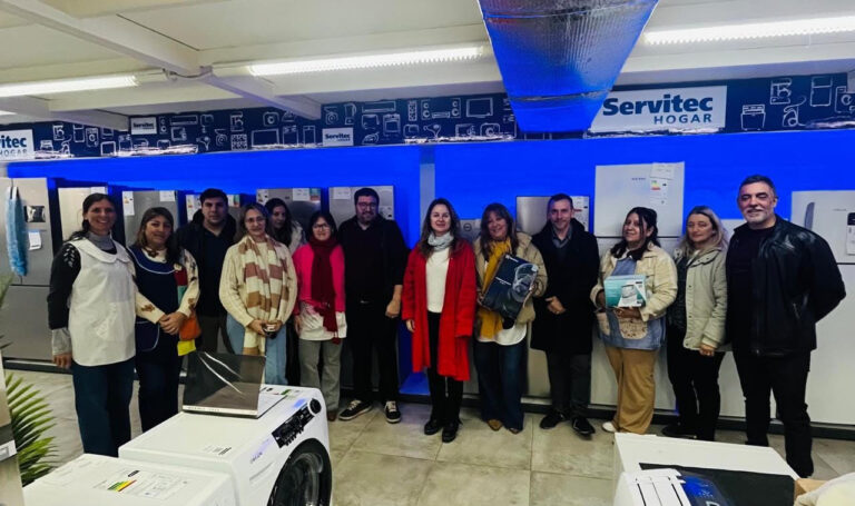 El Consejo Escolar entregó electrodomésticos