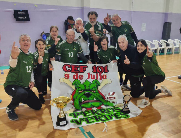 Newcom: Los Perros Verdes, Campeones