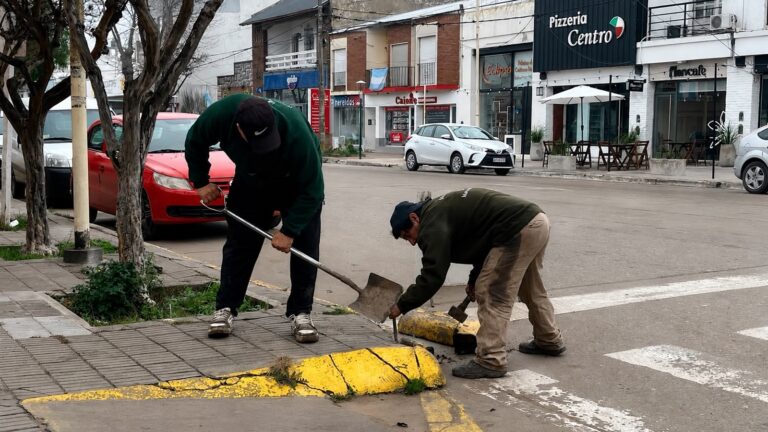 Reparan ochavas en esquinas de la ciudad de 9 de Julio